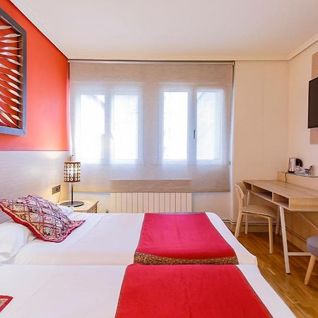 Hostal Rodas بنبلونة المظهر الخارجي الصورة