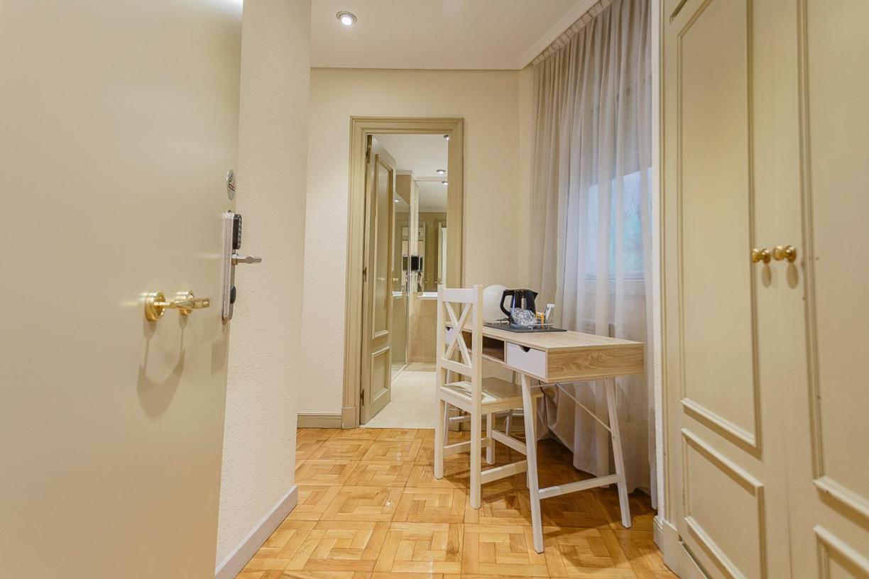 Hostal Rodas بنبلونة المظهر الخارجي الصورة